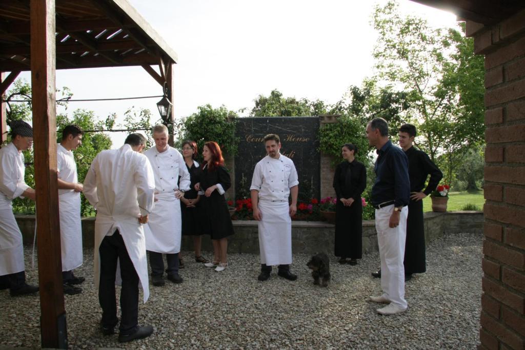 The Country House Montali 타베르넬레 외부 사진